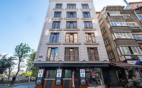 Lavin Hotel & Suites